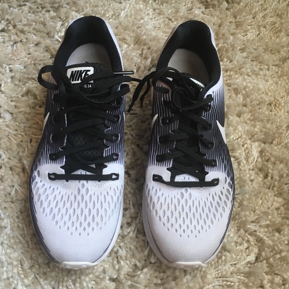 Nike Shoes - Nike zoom Pegasus 34 running shoes